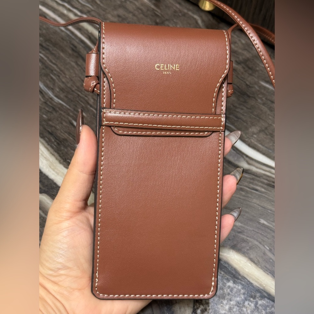 CELINE Crossbody Shoulder Pouch...( 👓 or 📱) - Picture 9 of 16